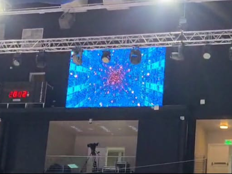 Indoor & Outdoor LED Screens
